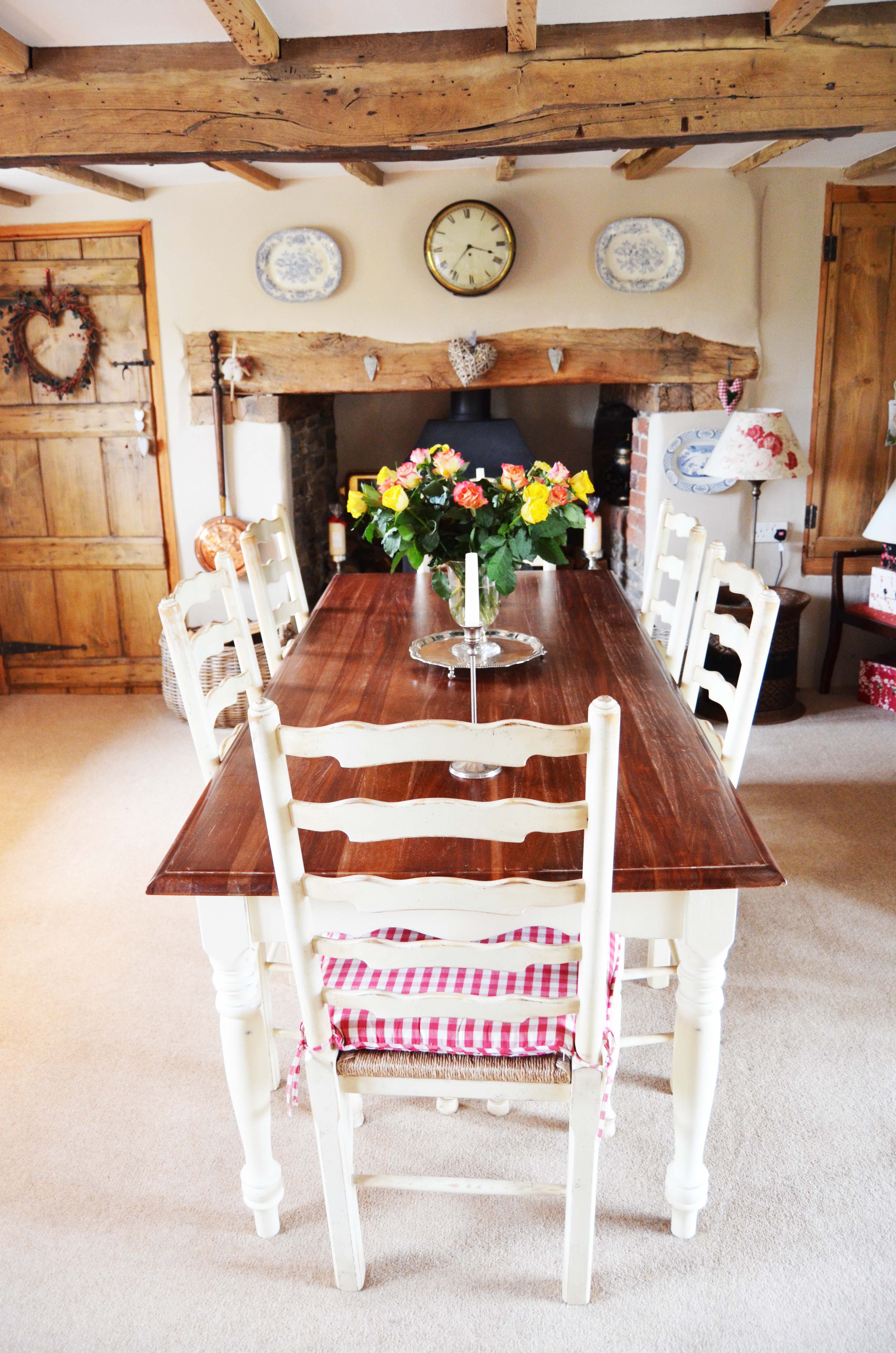 Pepper Cottage - Dining table